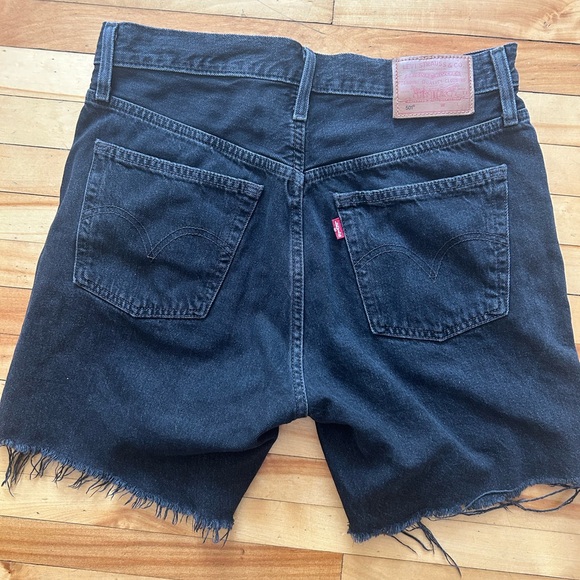 SOLD - Levi’s 501 Mid thigh shorts - size 27 in lunar black - Picture 3 of 5